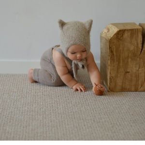 Super cozy kitten hat! Doesn’t have size but fits 1-2 years